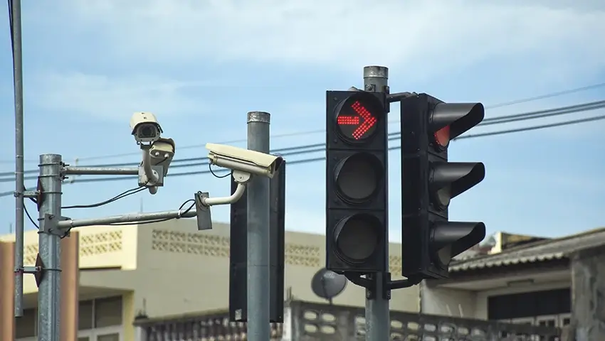 Pros and Cons of Surveillance Cameras in Public Places